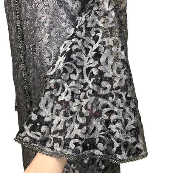 White House Black Market Silver Lace Bell Sleeve Sheath Dress Blogger Size 4 NWT - Picture 12 of 15